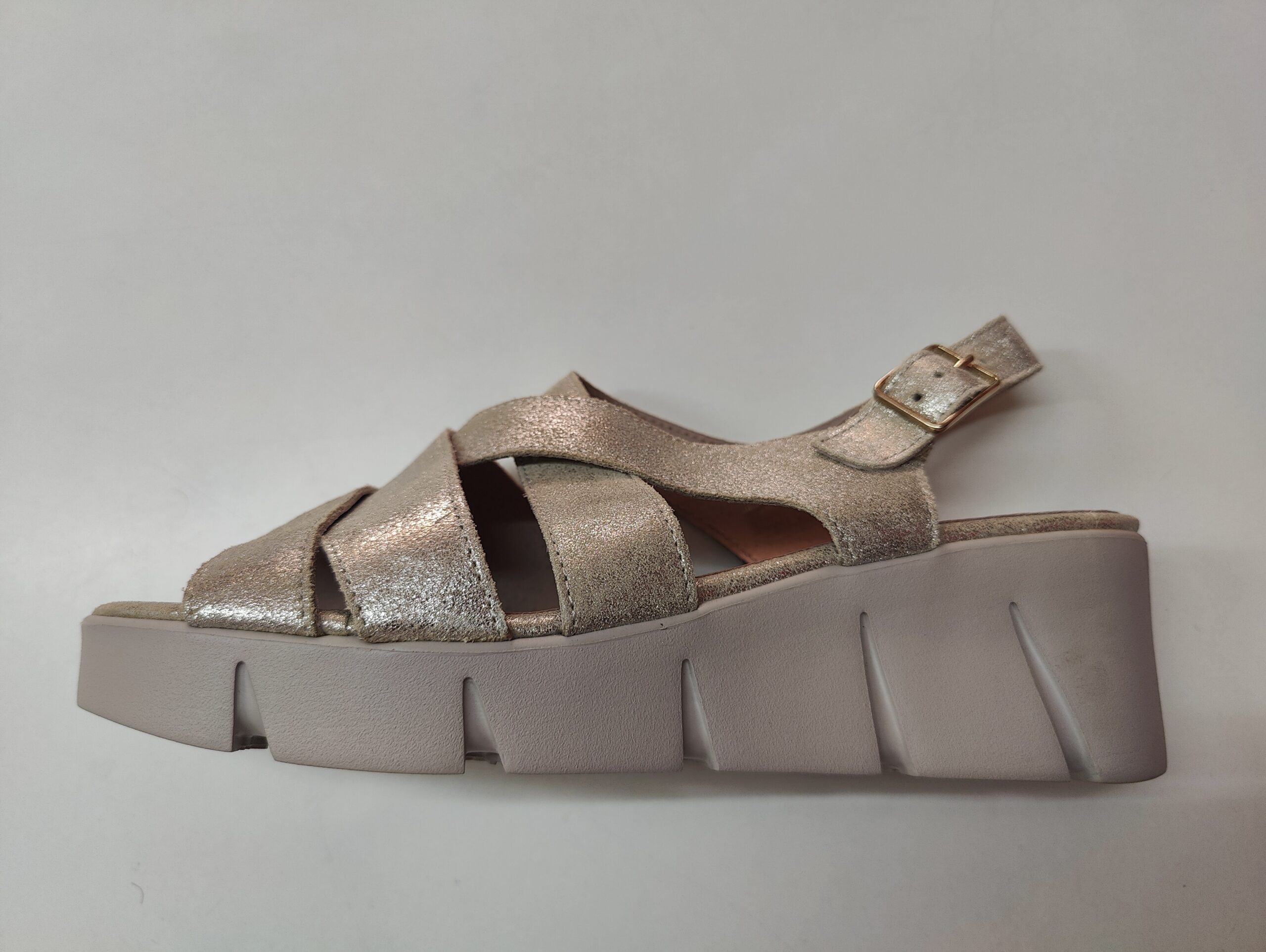 Sandalia Wonders D8002 Special Platino Mujer | Elegancia y Confort Talla 39